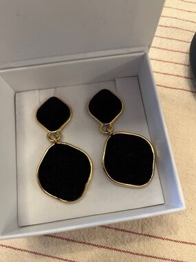 Heaven Mayhem Clip-on earrings NWT